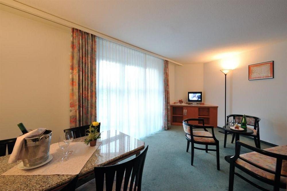 לה שו דה פו Grand Hotel Les Endroits מראה חיצוני תמונה